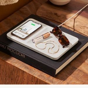 Courant Catch: 3 Wireless Charging Station